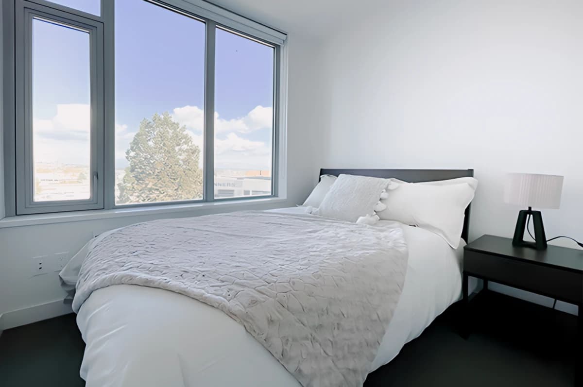 One Bedroom Plus Den