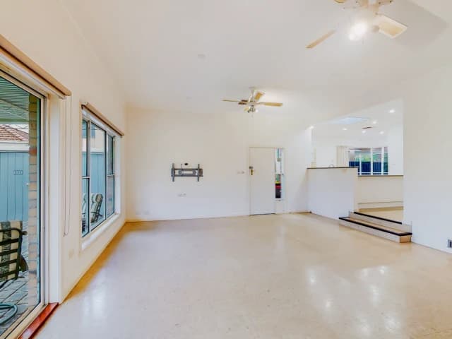 4 Bed, 1 Bath