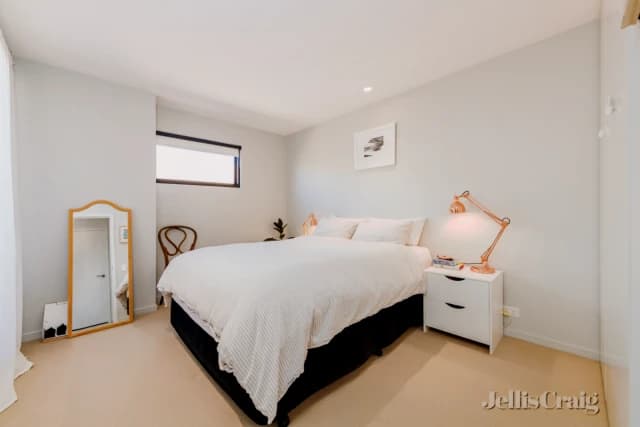 1 Bed, 1 Bath