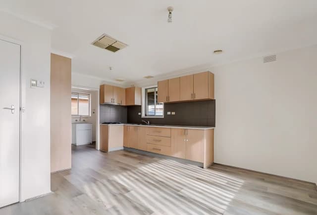 3 Bed, 1 Bath