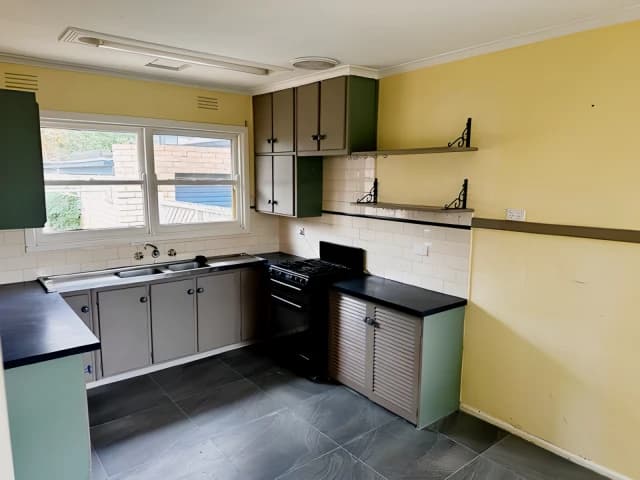 3 Bed, 1 Bath