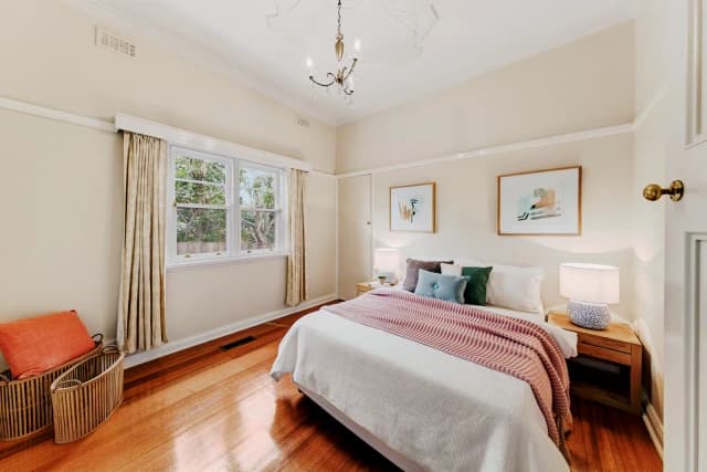 4 Bed, 1 Bath