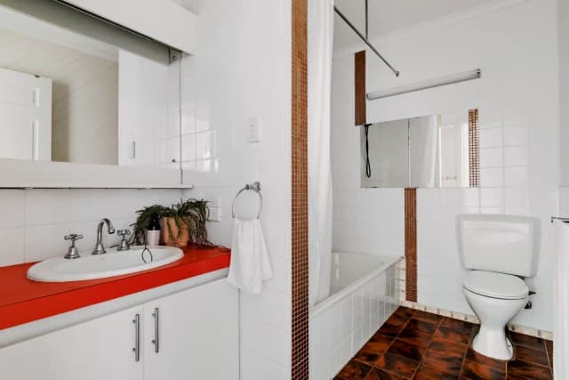 3 Bed, 2 Bath