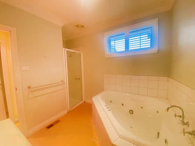 4 Bed, 3 Bath