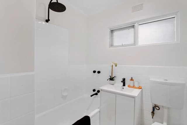 2 Bed, 1 Bath