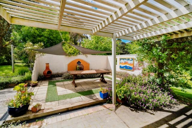 3 Bed, 1 Bath
