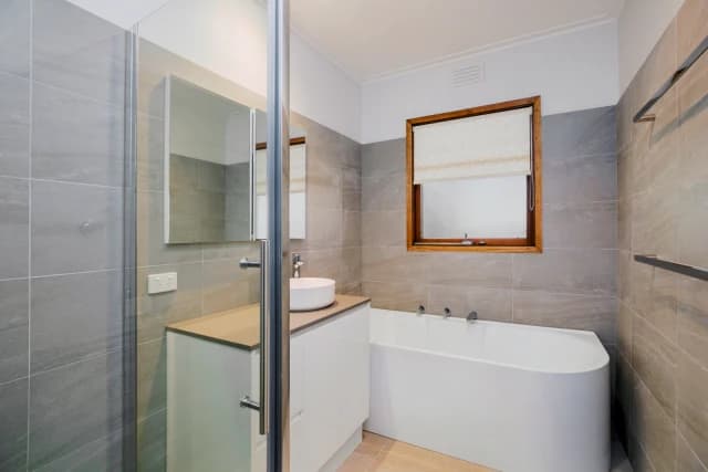 3 Bed, 1 Bath
