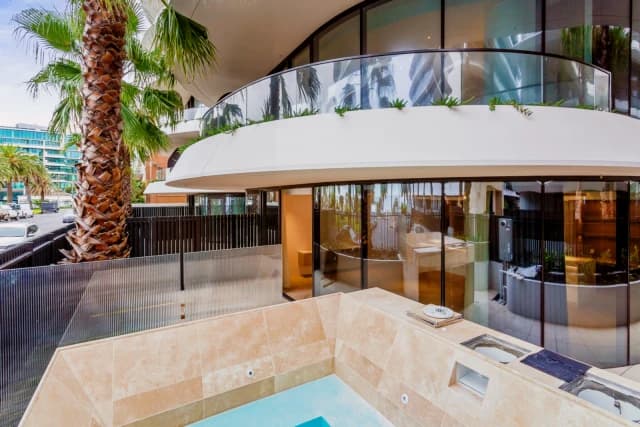 2 Bed, 2 Bath