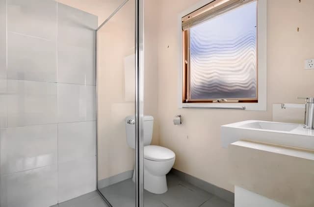 3 Bed, 2 Bath