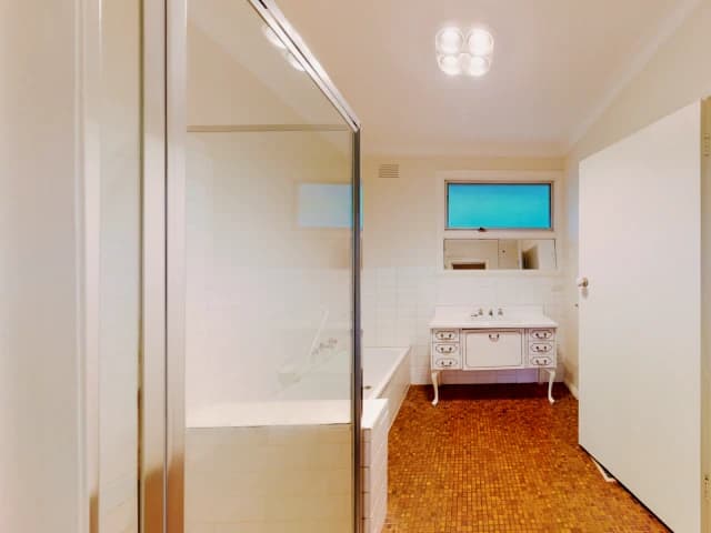 3 Bed, 1 Bath