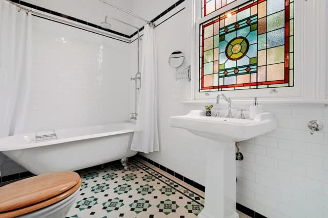 3 Bed, 1 Bath