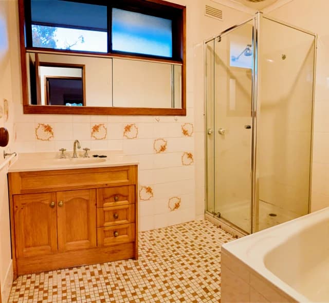 3 Bed, 2 Bath
