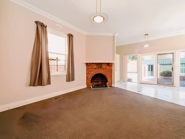 3 Bed, 1 Bath