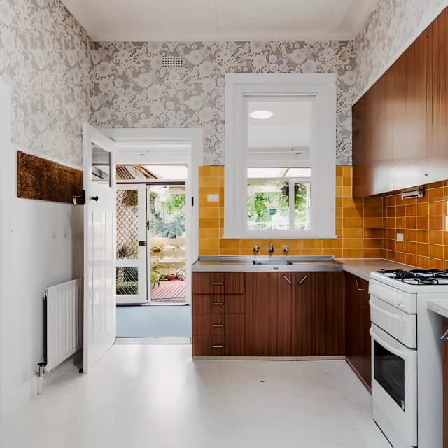 3 Bed, 1 Bath