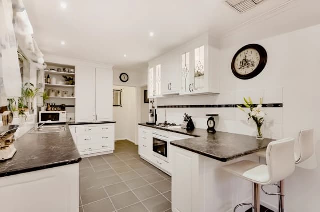 3 Bed, 1 Bath