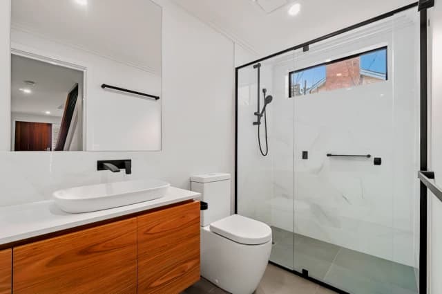 4 Bed, 3 Bath