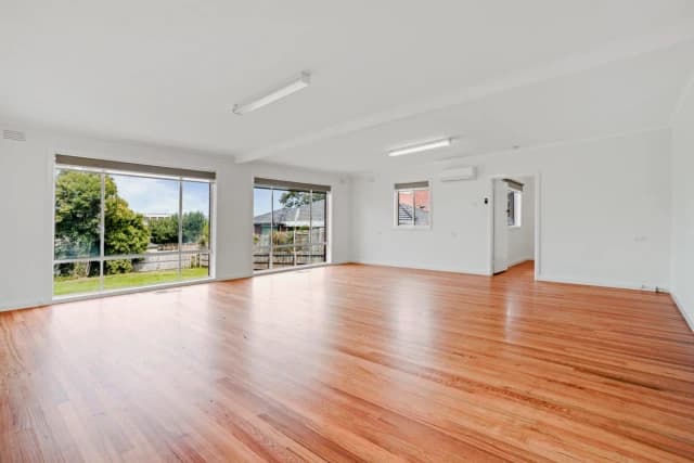4 Bed, 2 Bath