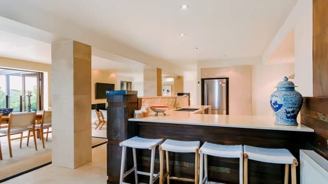 4 Bed, 3 Bath