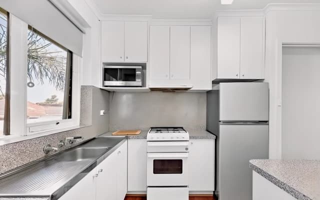 2 Bed, 1 Bath