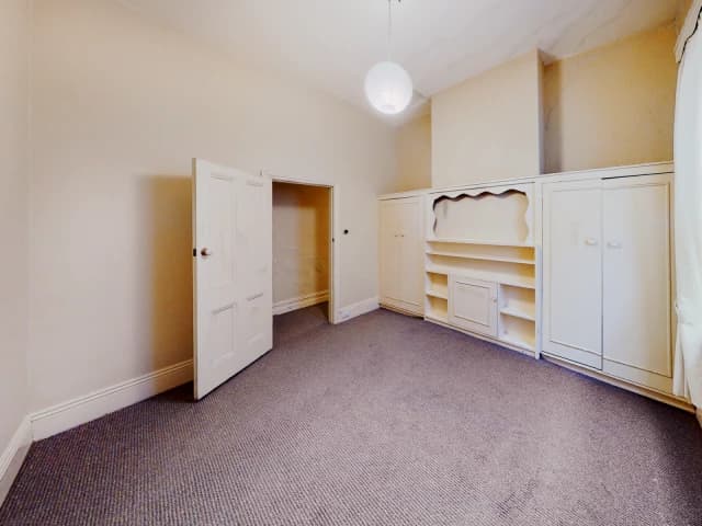 2 Bed, 1 Bath
