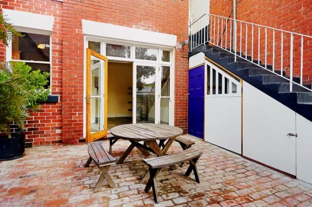2 Bed, 1 Bath