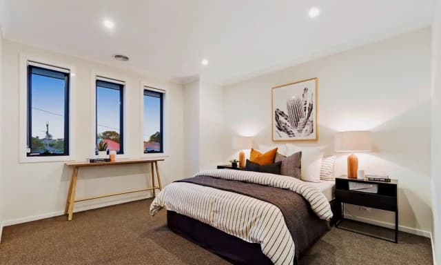 4 Bed, 2 Bath
