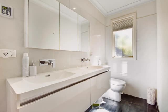 3 Bed, 2 Bath