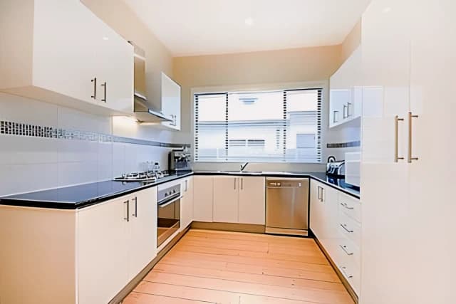 3 Bed, 1 Bath