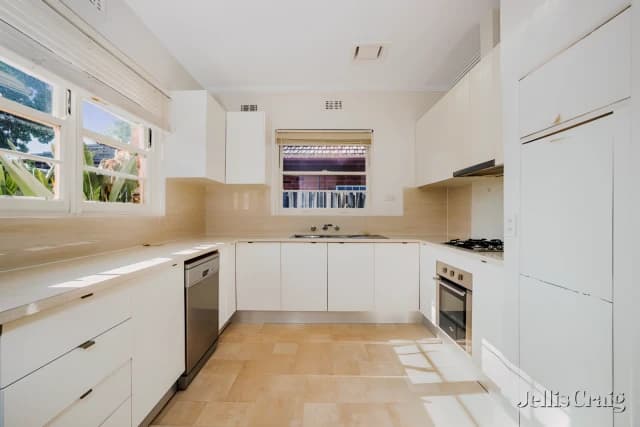 3 Bed, 1 Bath