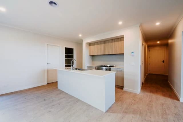 4 Bed, 2 Bath