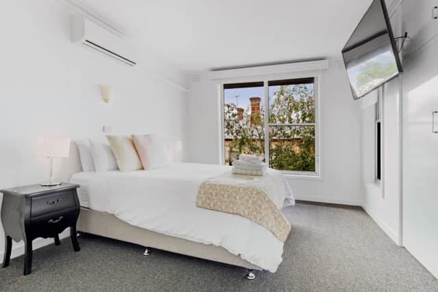 2 Bed, 1 Bath