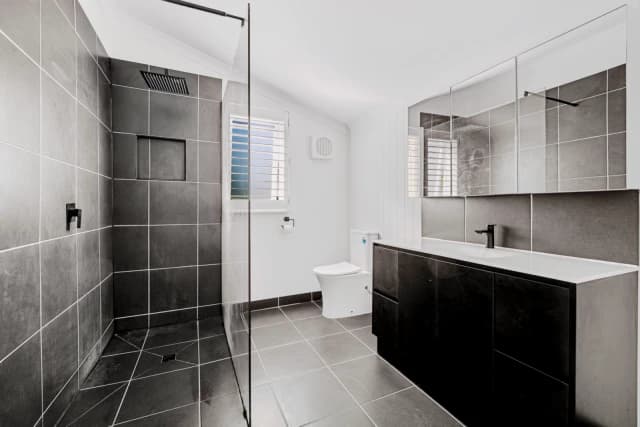 2 Bed, 1 Bath