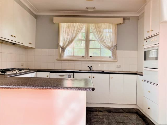 3 Bed, 1 Bath