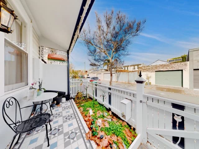 2 Bed, 1 Bath