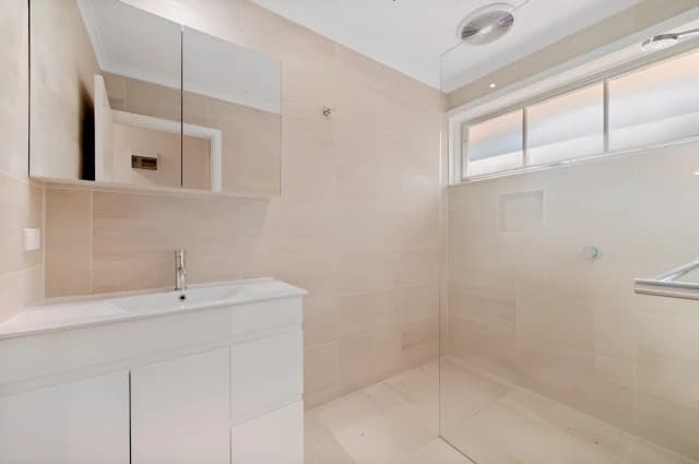 3 Bed, 1 Bath