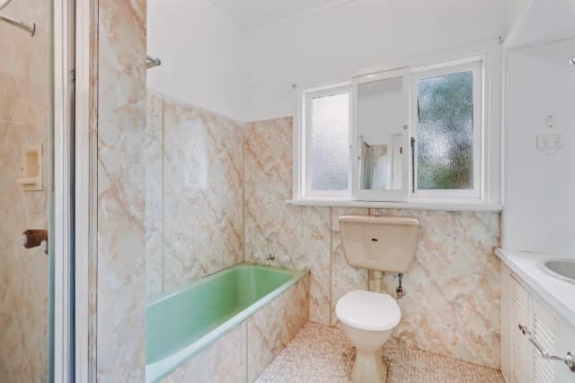 2 Bed, 1 Bath