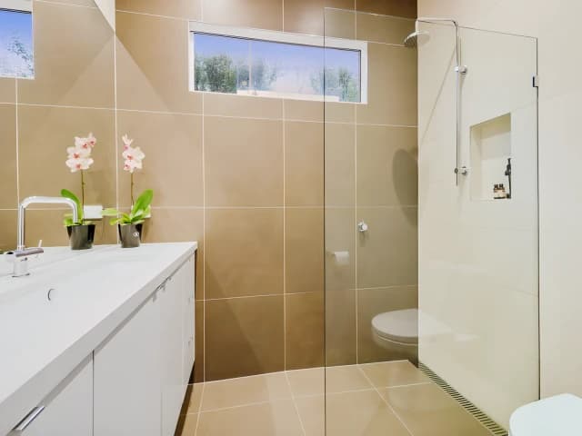 3 Bed, 2 Bath
