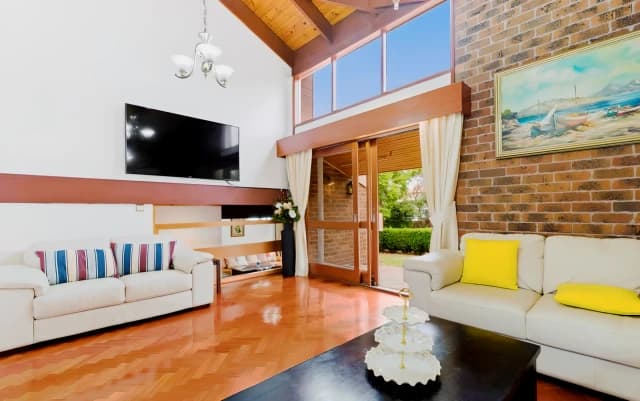 4 Bed, 2 Bath