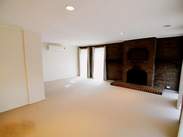 3 Bed, 1 Bath