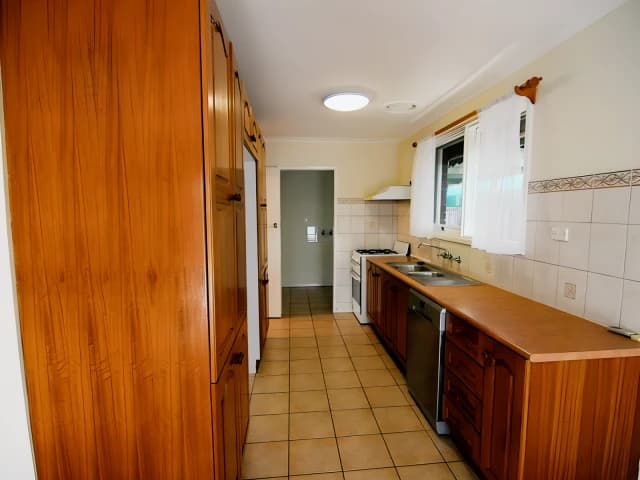 3 Bed, 1 Bath