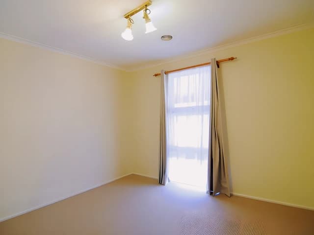 3 Bed, 1 Bath