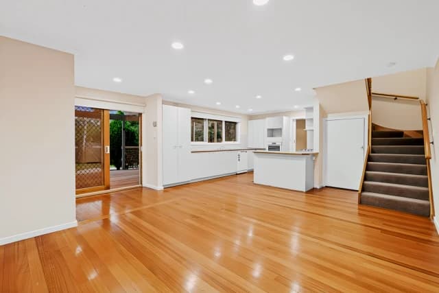 5 Bed, 2 Bath