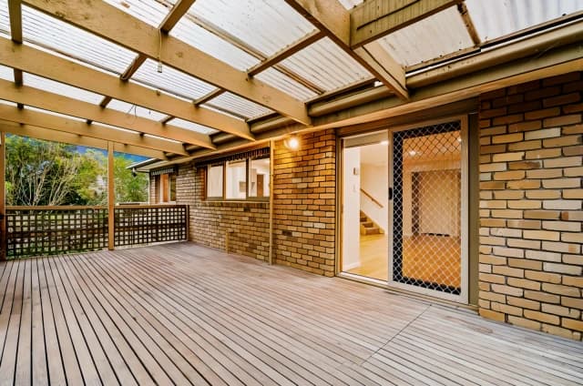 5 Bed, 2 Bath