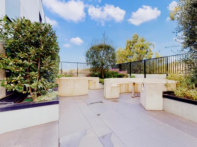 2 Bed, 2 Bath