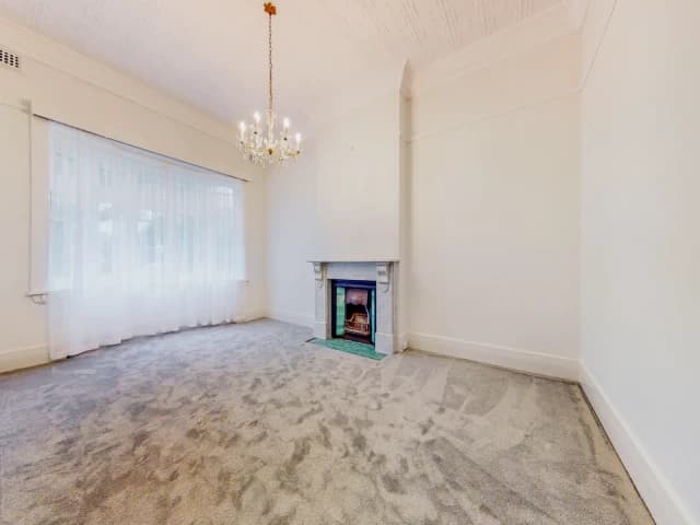 4 Bed, 1 Bath
