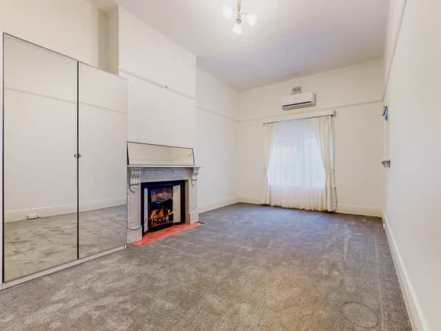 4 Bed, 1 Bath