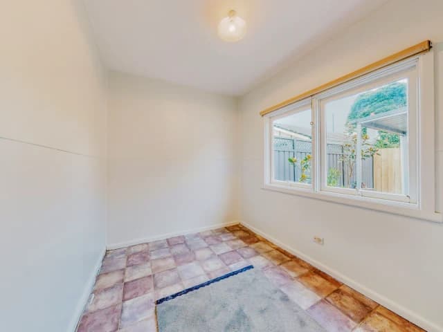 4 Bed, 1 Bath