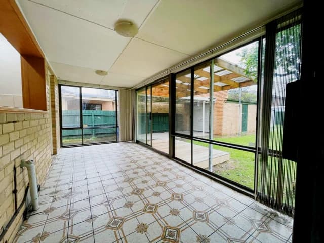 3 Bed, 1 Bath
