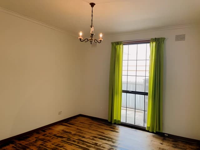 3 Bed, 1 Bath
