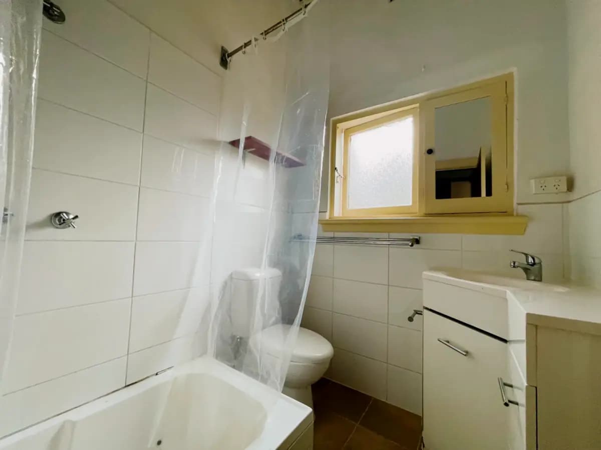2 Bed, 1 Bath